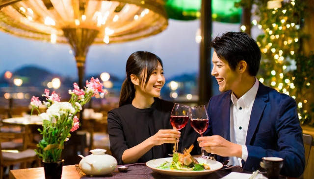 【新宿で恋活デート】東カレデートアプリおすすめ！理想の出会い相手と素敵な時間を過ごそう